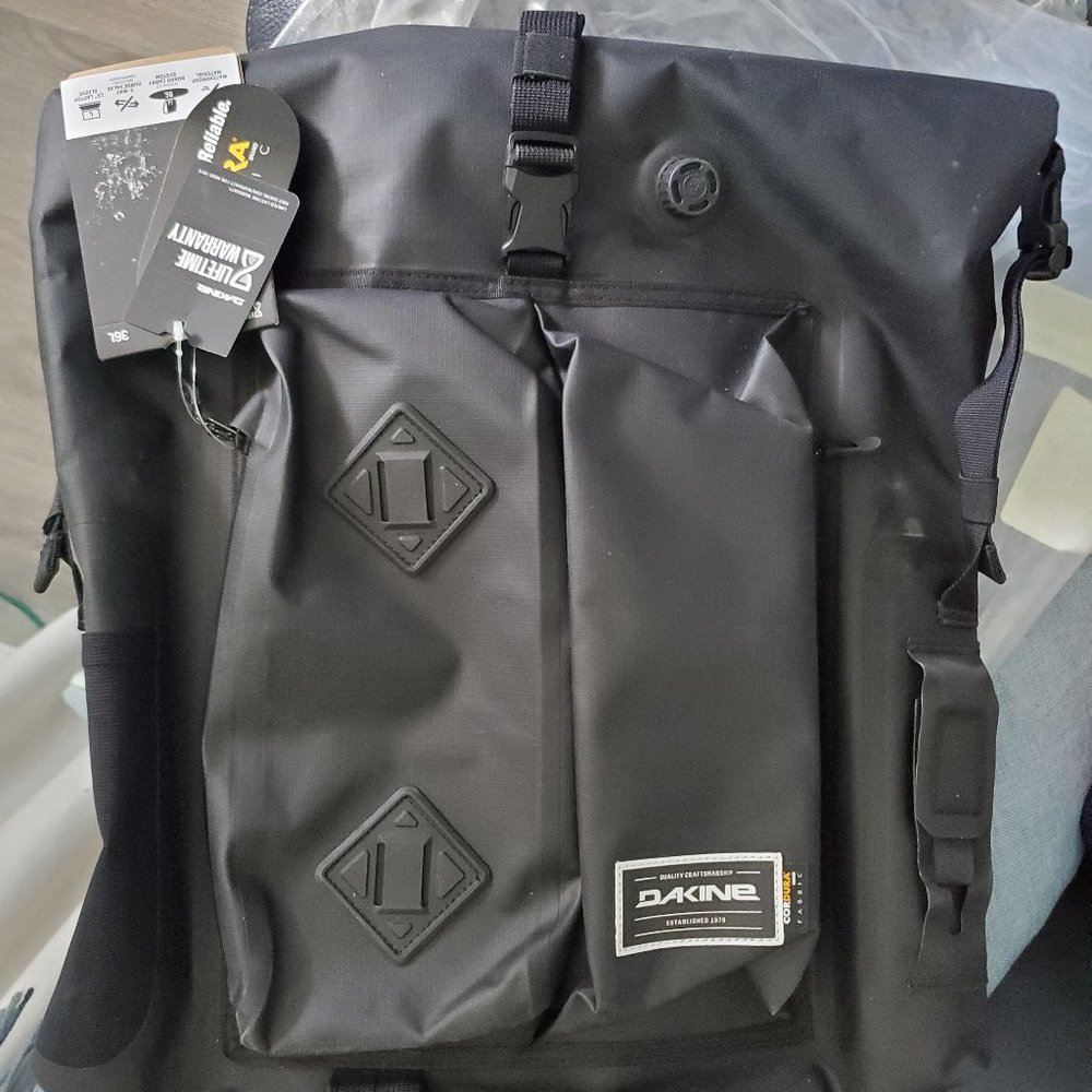 *NWT* Dakine Cyclone II Dry Pack 36L Backpack - Picture 4 of 7